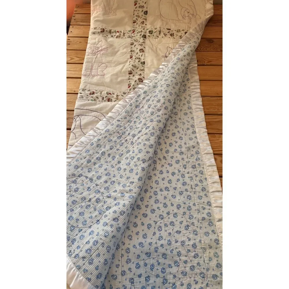 Vintage Handmade Embroidered Cat Quilt Size 64x50 White H2